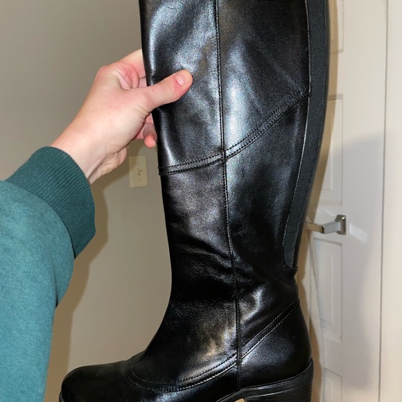 BLACK LEATHER BOOTS - Picture 2 of 5